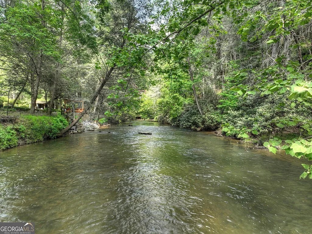 56 River Bend Trl