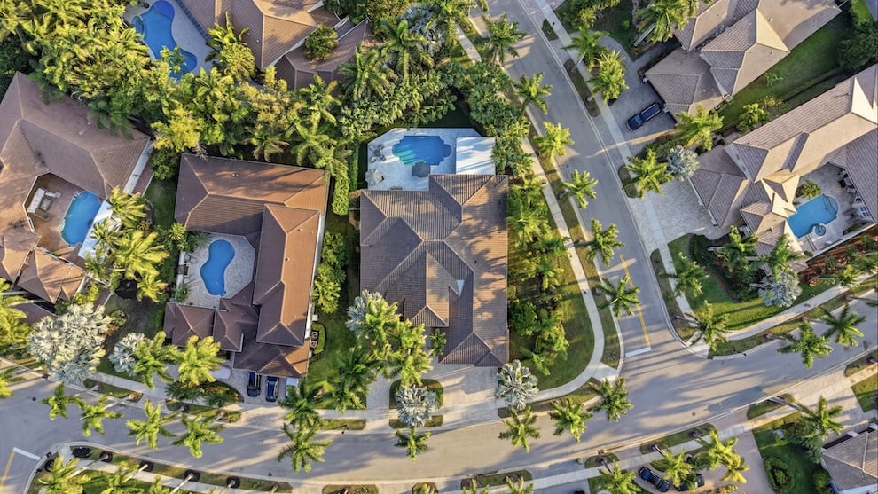 SELLING A HOME IN WESTON? DON'T LET AN OLD ROOF COST YOU THE DEAL