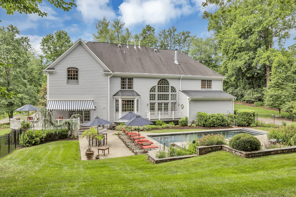 1129 Towlston Rd