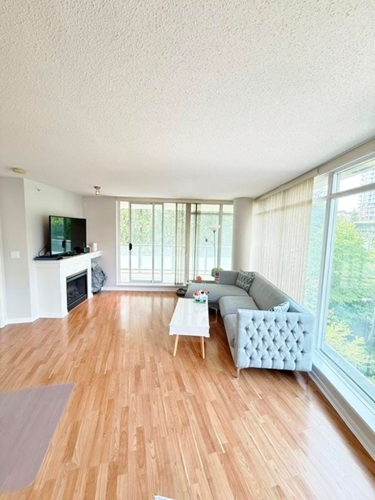 502-2133 Douglas Road