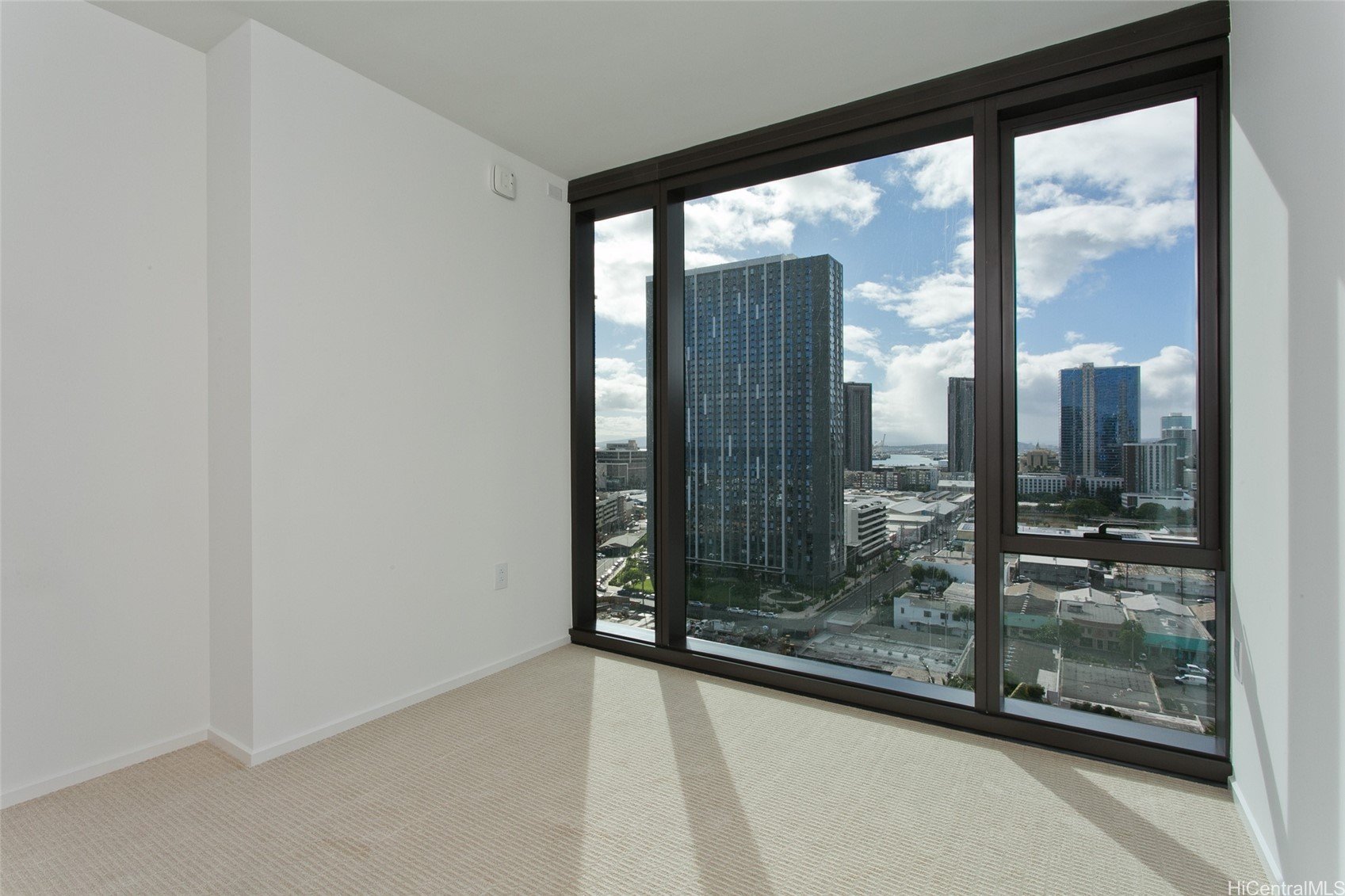 333 Ward Avenue #1607