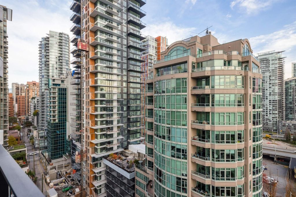 889 Pacific St, #1401