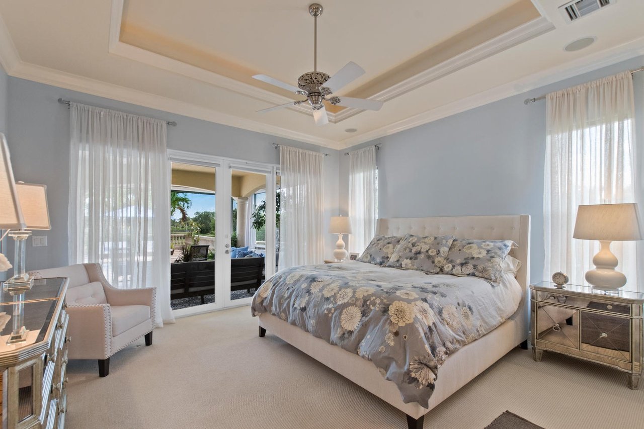 15511 Ocean Breeze Ln