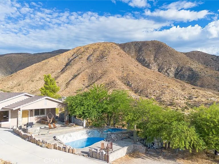 48823 Tamarisk Dr