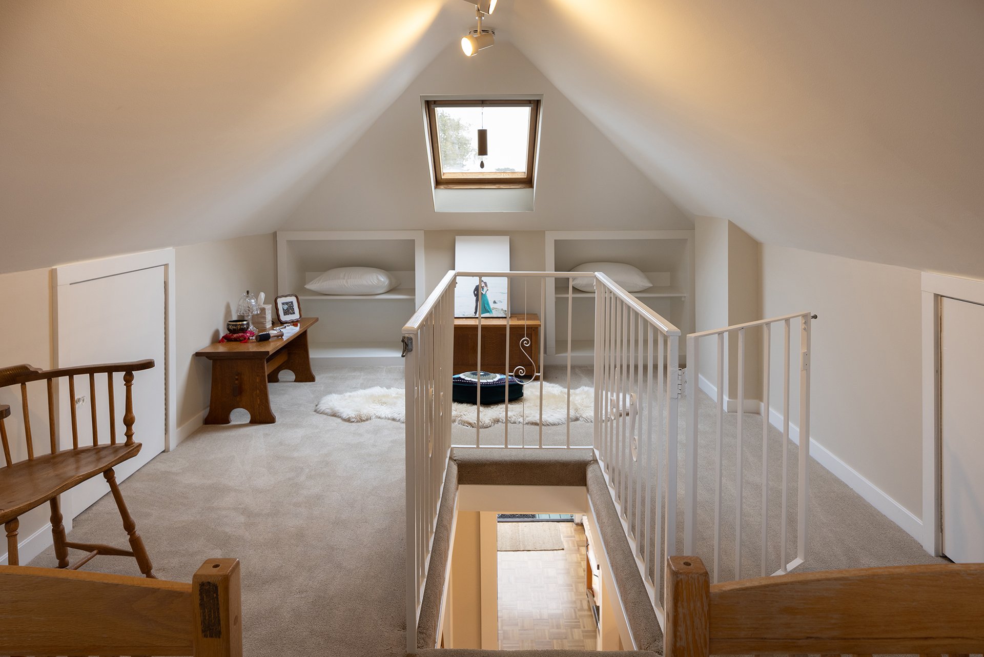 Delightful Pacific Grove Cottage - 405 Carmel Ave