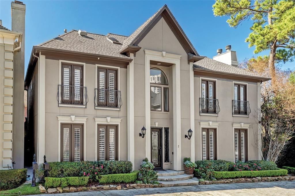 2 Wynden Oaks Ct