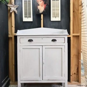 Chicago Grey Chalk Paint®, by Annie Sloan