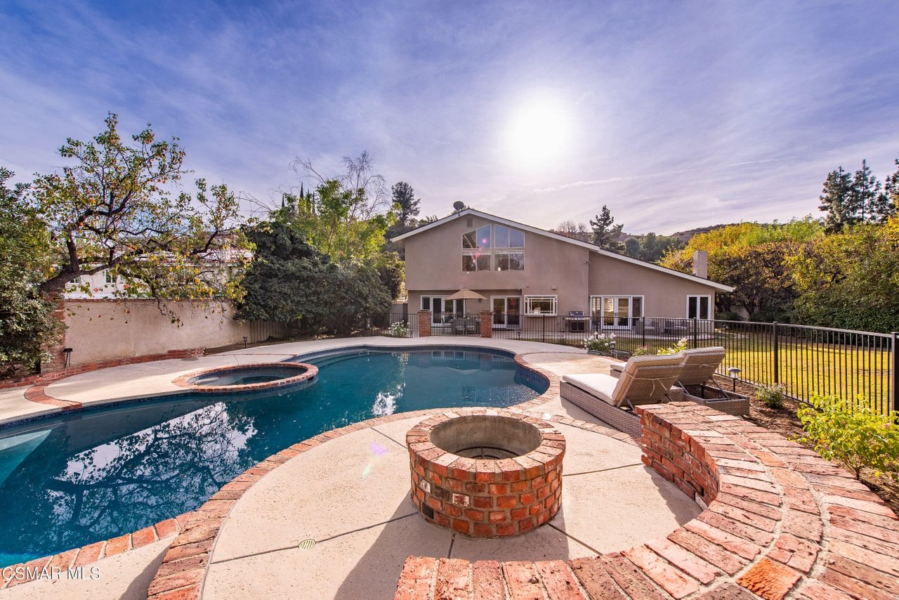 3890 Corbin Ave