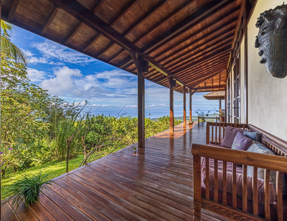 1.37 ACRES – 2 Bedroom Bali Style Home With Pool And THE BEST Ocean View!!!!!
