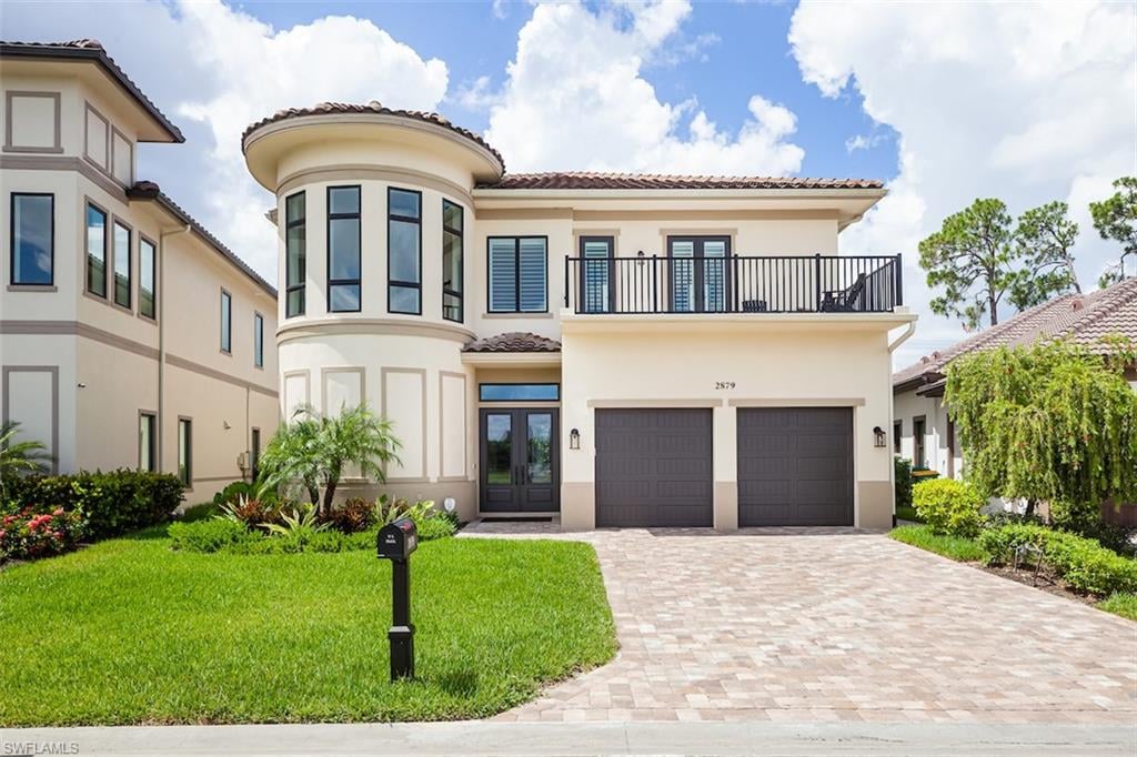 2879 Coco Lakes Dr
