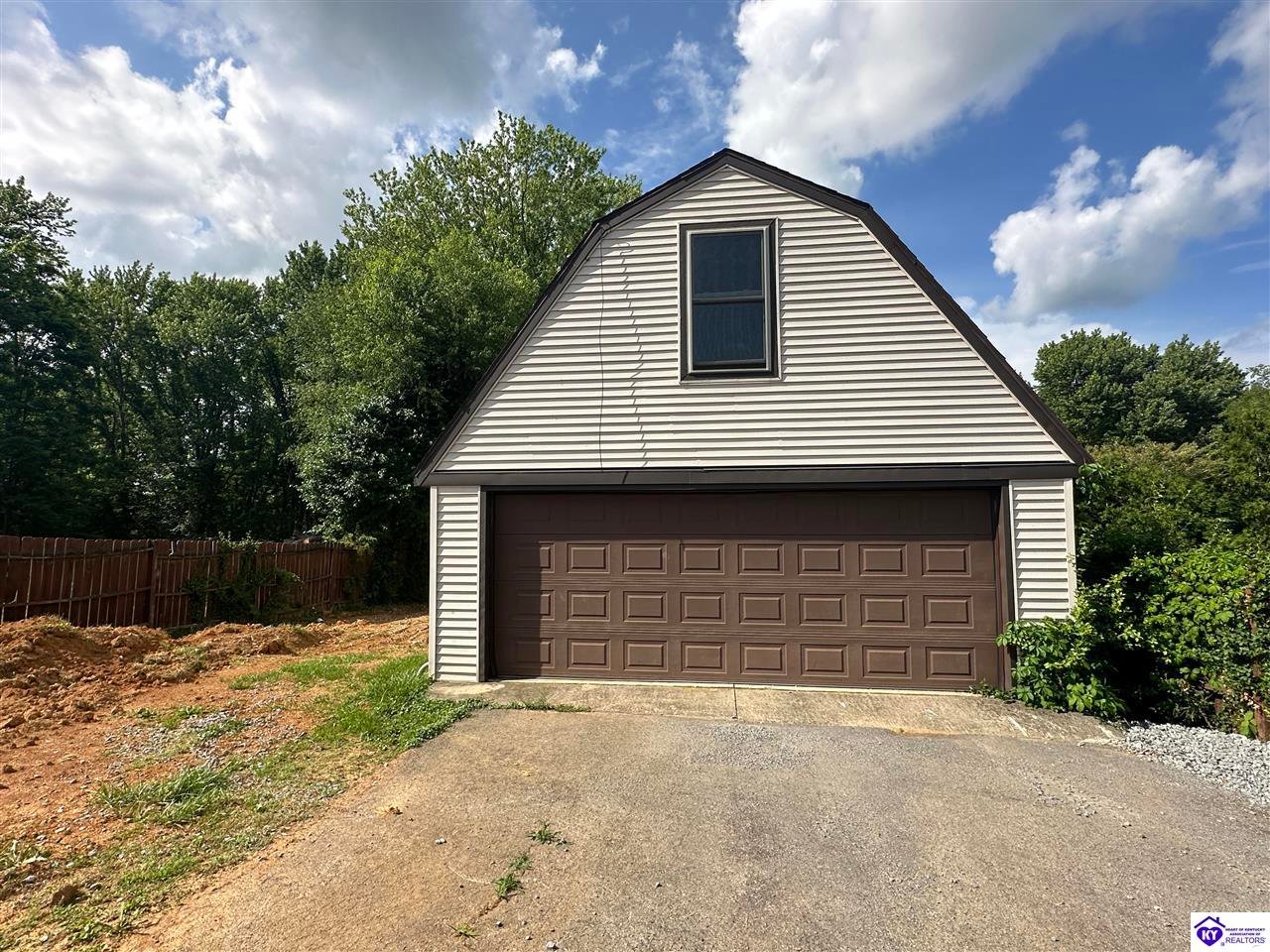 3330 E Elkhorn Rd