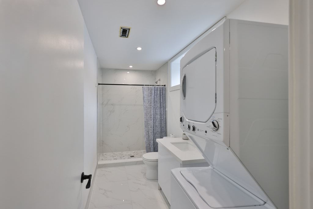 172 Royal York Rd