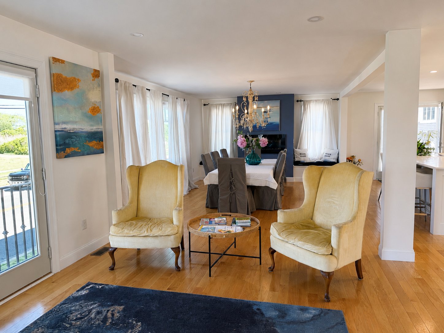 Beautiful Seashore Home with Amazing Views 