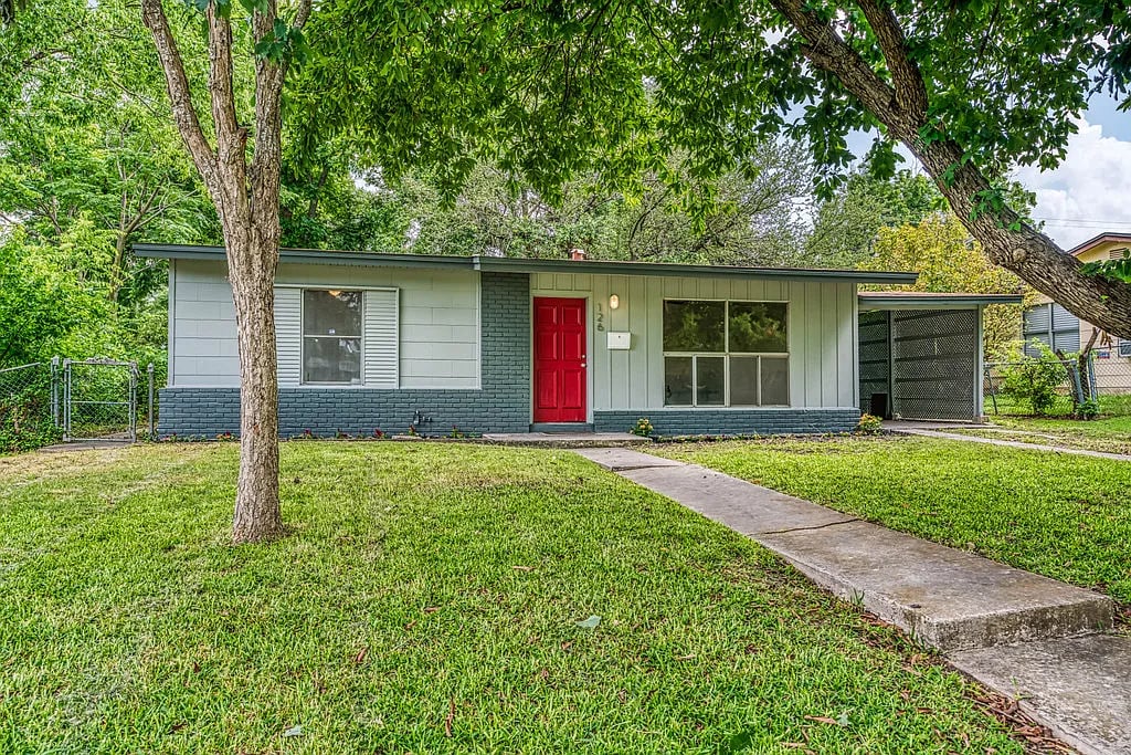 126 Birchwood Dr