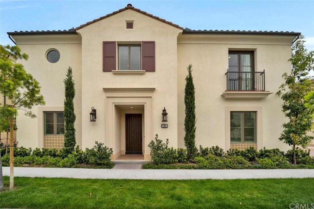 124 N lomita
