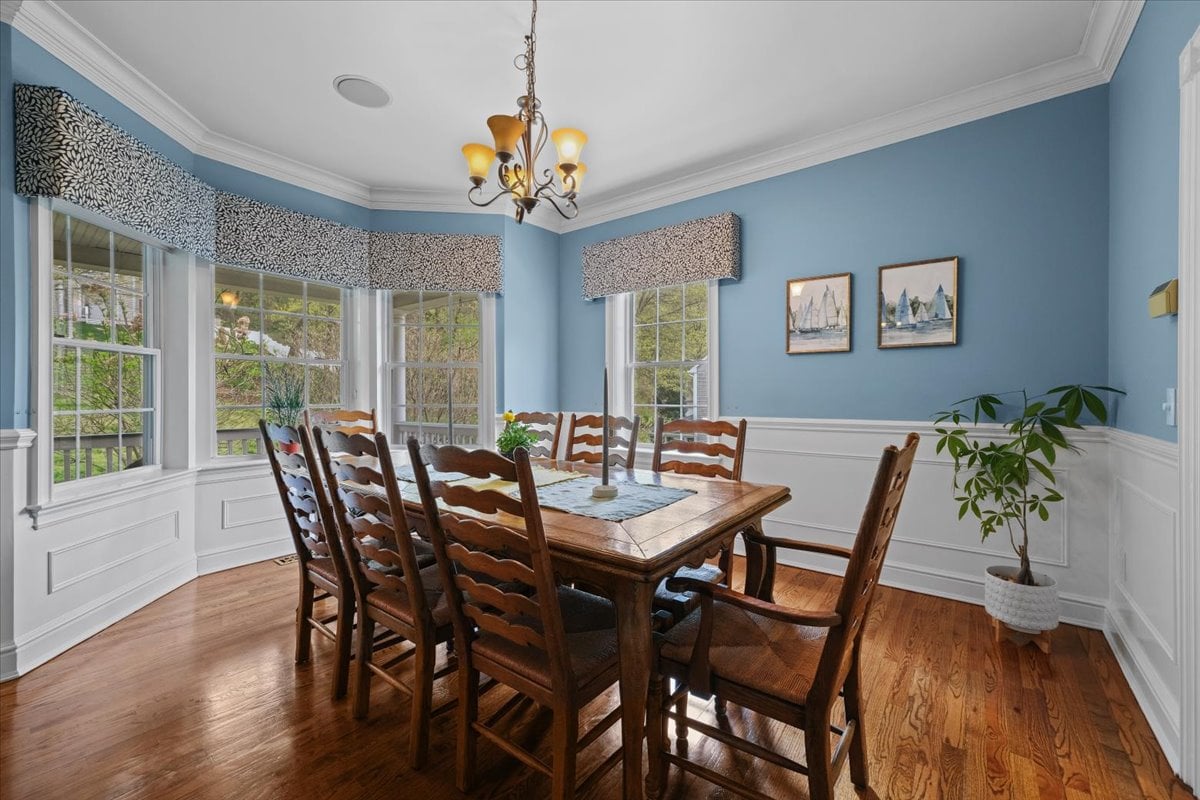 129 Scenic Drive West