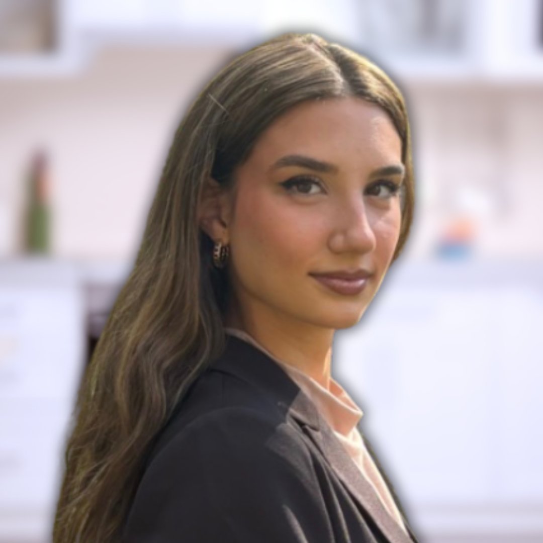 Emily Novak Lisle, IL Real Estate Agent Headshot