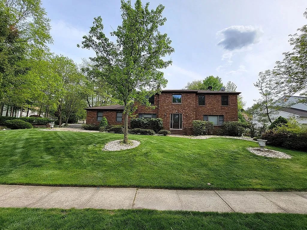 15 Vanderwater Ct