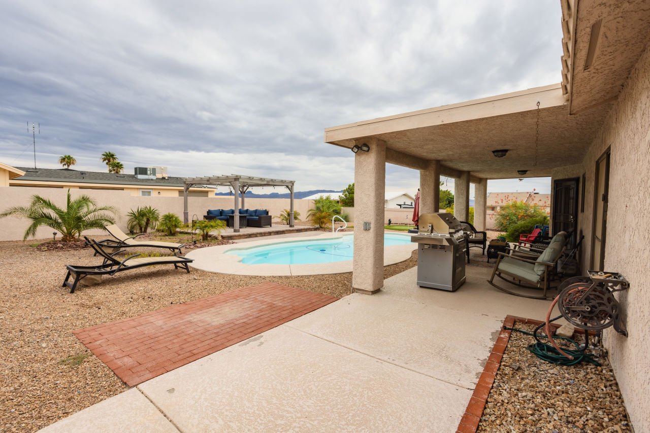 2870 Canyon Oak Dr