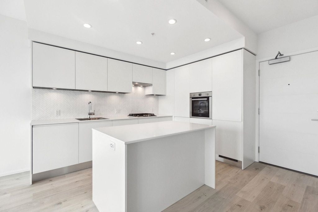 3833 Evergreen Pl, #3409