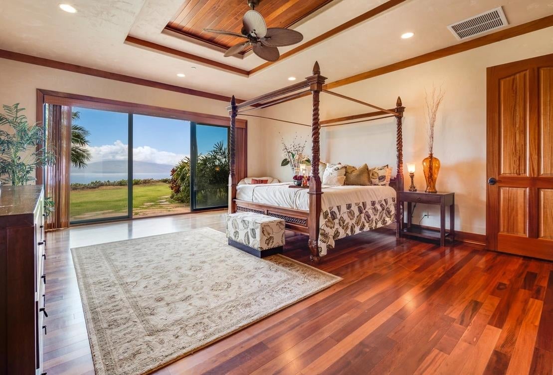 WEST MAUI TOP QUALITY RESIDENCE -35 ACRES - 180 DEGREE OVEANVIEW - $5,75,000 - PRESTIGIOUS MAHANALUA NIU SUBDIVISION 
