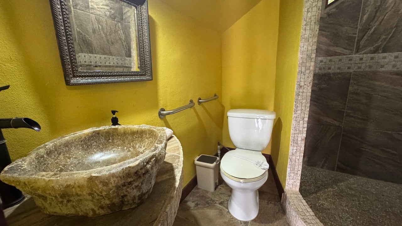 12 Room Hotel in Uvita with Ocean View Expansion Land