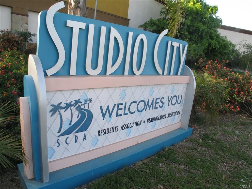 11100 Acama Street 16