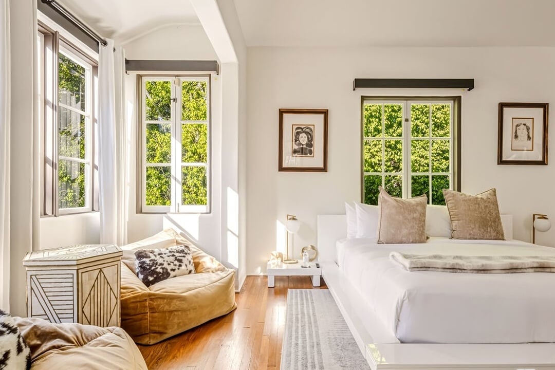 Sunset Vale Ave, 90069