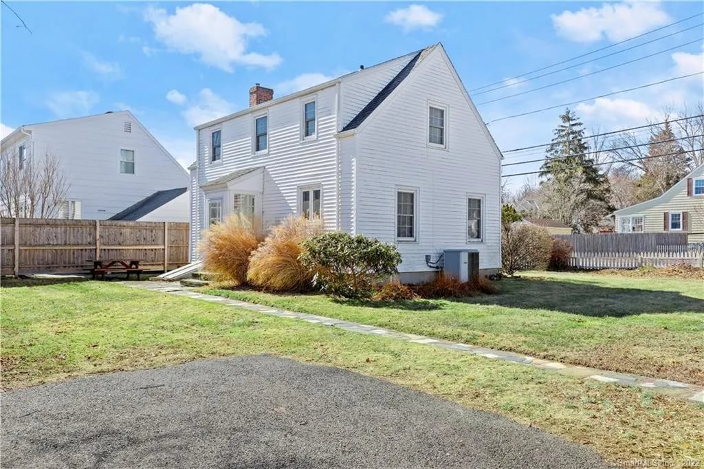 537 South Pine Creek Road
