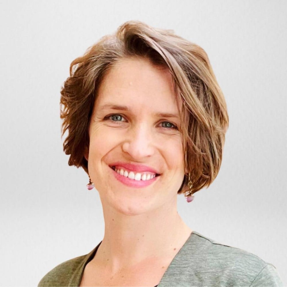 Mackenzie Rain Fort Bragg, CA Real Estate Agent Headshot