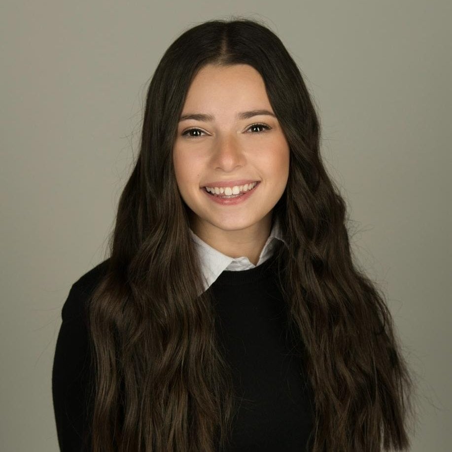 Nelly Kenig, New City Real Estate Agent Headshot