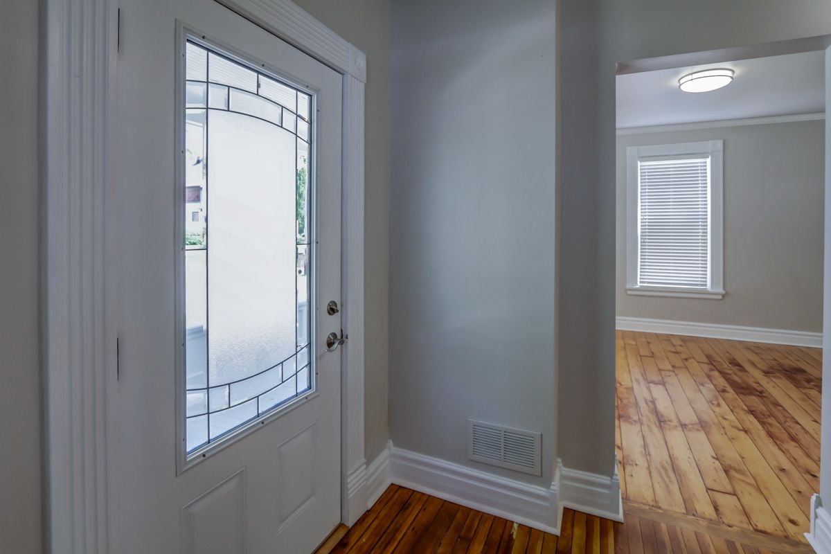 For Rent: 1213-15 Vilas Ave