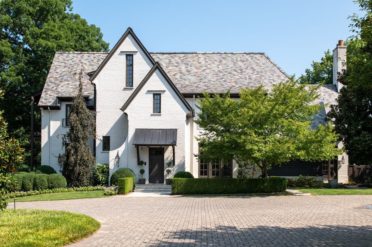 5879 Fredricksburg Dr