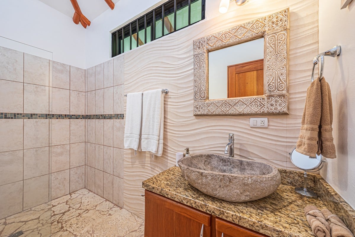 2.07 ACRES – 3 Bedroom Elegant Home With Guest Suite & Sweeping Ocean Views, Secluded & Nestled within Lush Jungle Surroundings!!!