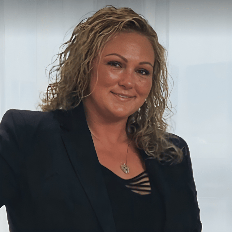 Gina Arzola Chelsea, MA Real Estate Agent Headshot