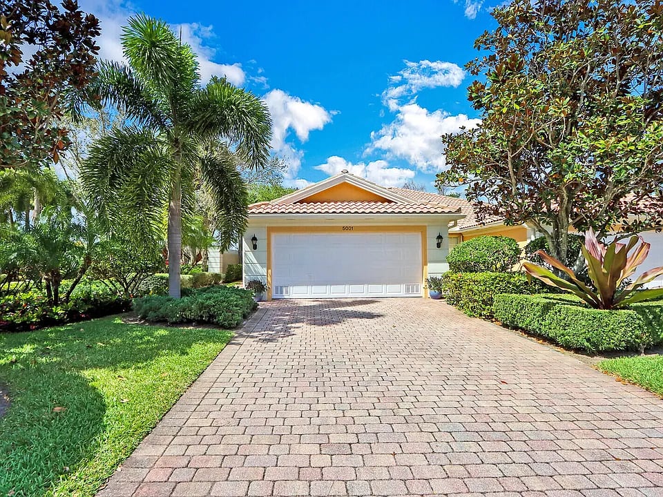 5001 Maganolia Bay Circle 