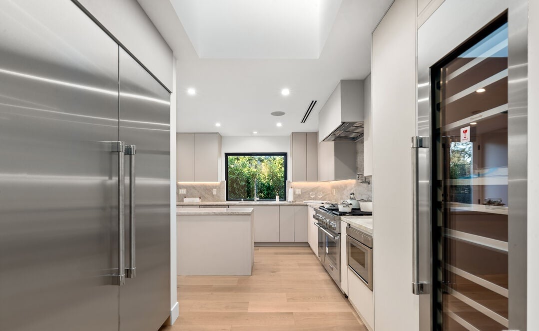 Zenith Estate, S La Jolla Ave, 90048