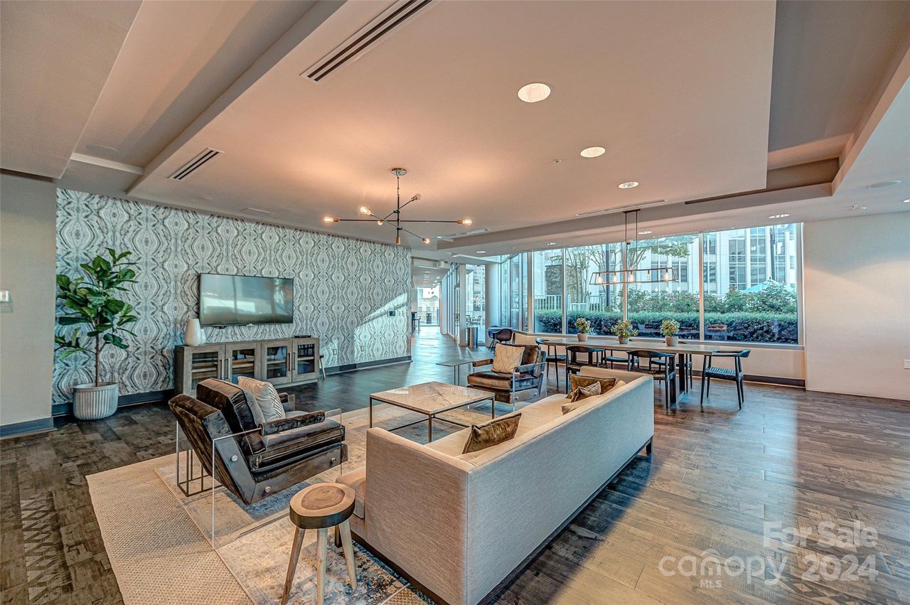 210 N Church St #2406