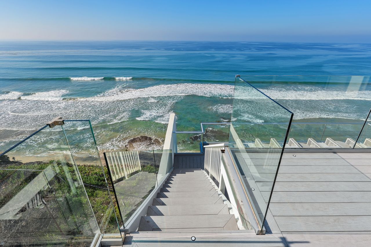 Encinitas Oceanfront Retreat