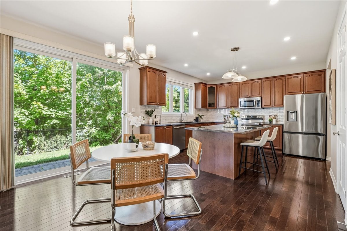 2383 Calloway Dr, Oakville