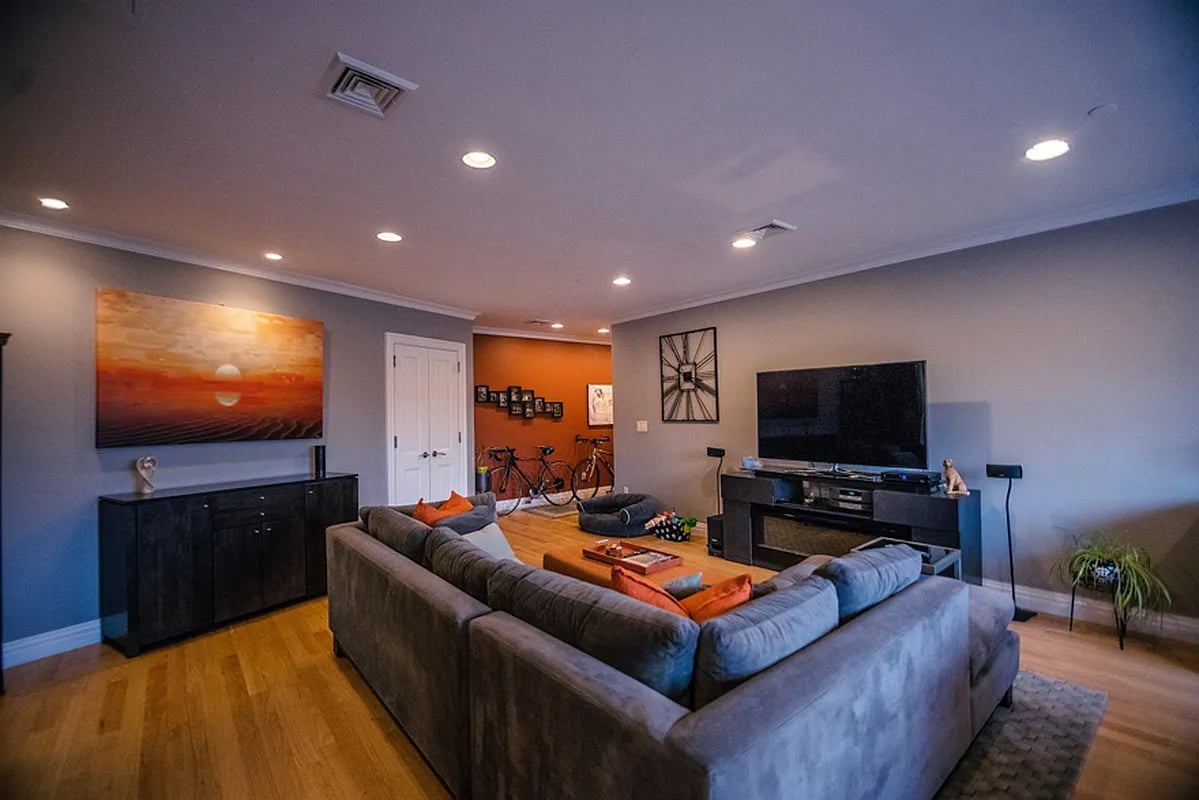 153 Bay Street #6E