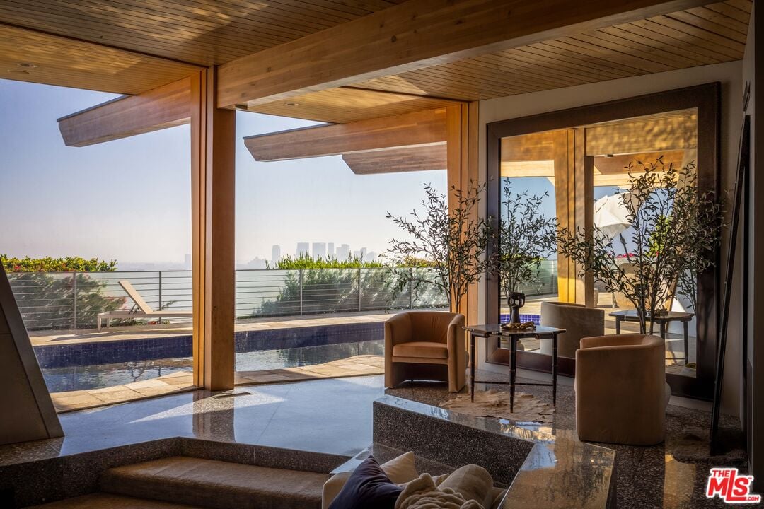 Orion Crest, Devlin Dr, 90069