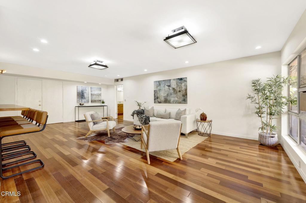 1127 E Del Mar Blvd, #116