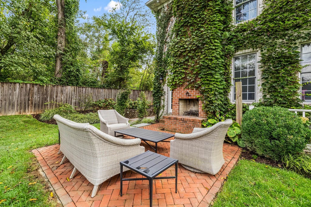 Stunning Hayfields Manor Home