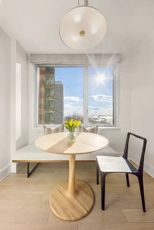 20 River Terrace Unit: 14M