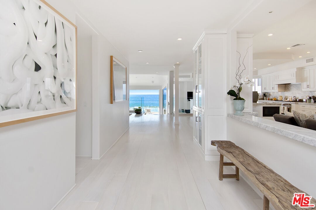 Solis Crest, Broad Beach Rd, 90265