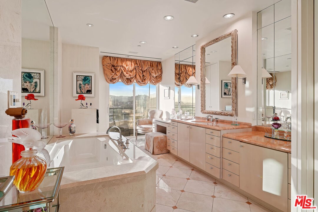 10601 Wilshire Blvd Unit: 20C