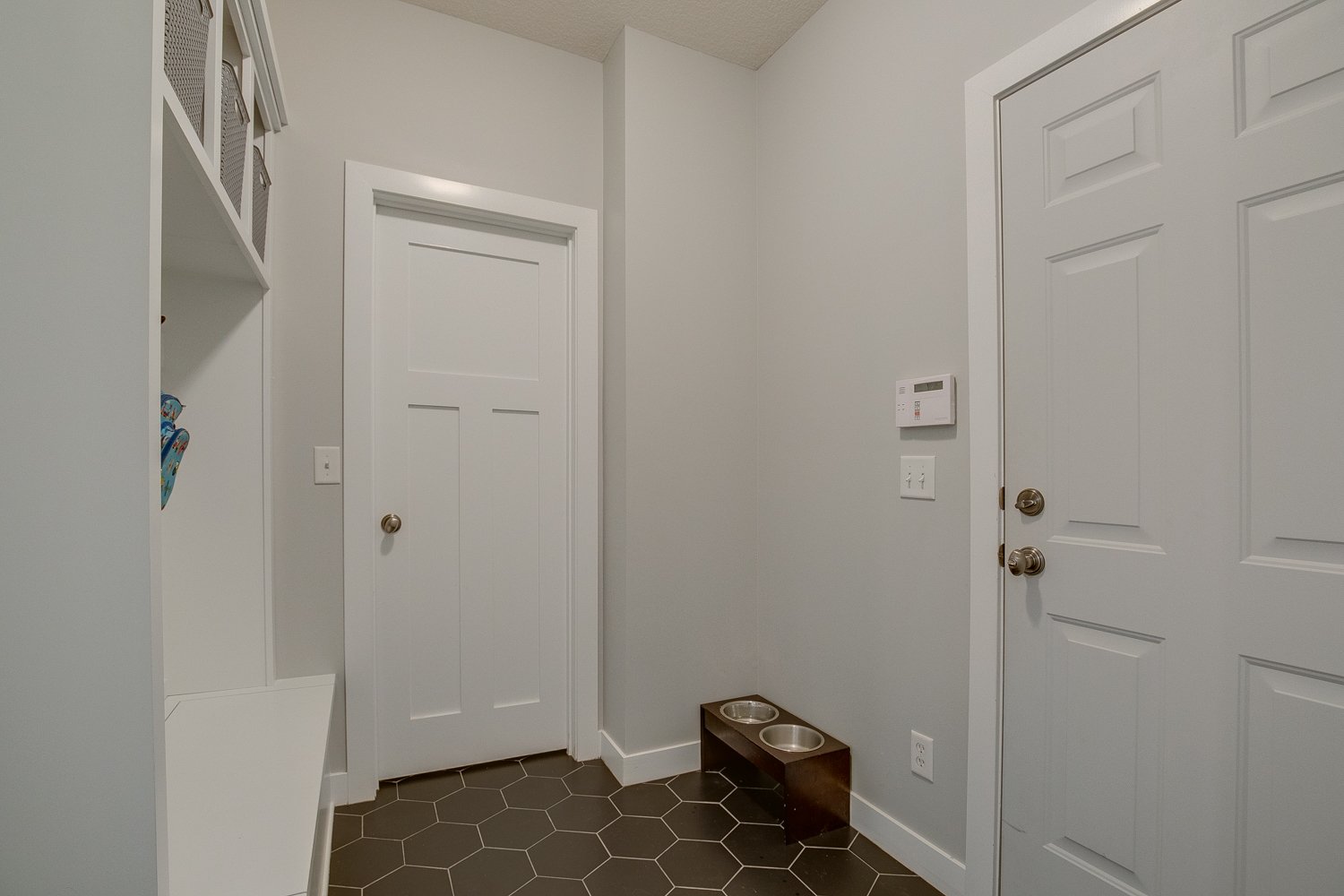 Renovated 2-Story, Walkable to Downtown Wayzata
