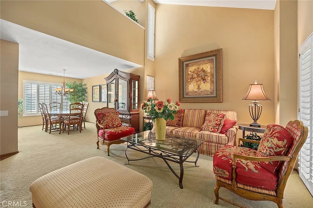 2262 Crestview Cir