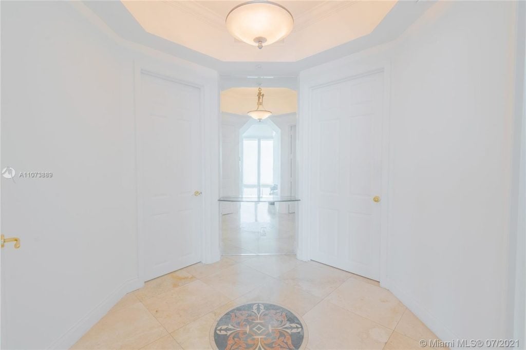 Brickell’s Santa Maria PH4302 Sold at $5,350,000